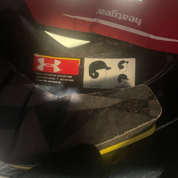 Under Armour Carbon Fiber Look Helmet - Picture 10 of 12